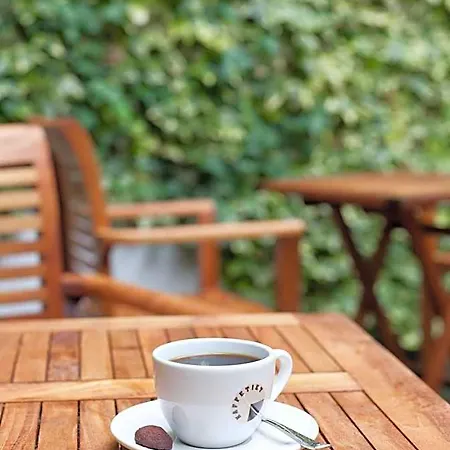 Kaffetiet 4*
